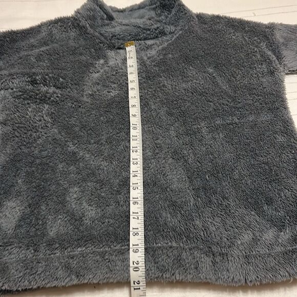 Jane and Bleecker Faux Fur Sweater - Picture 4 of 7